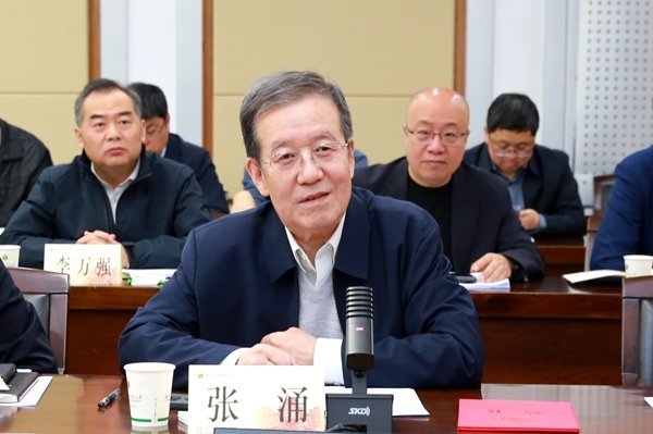 万物竞发